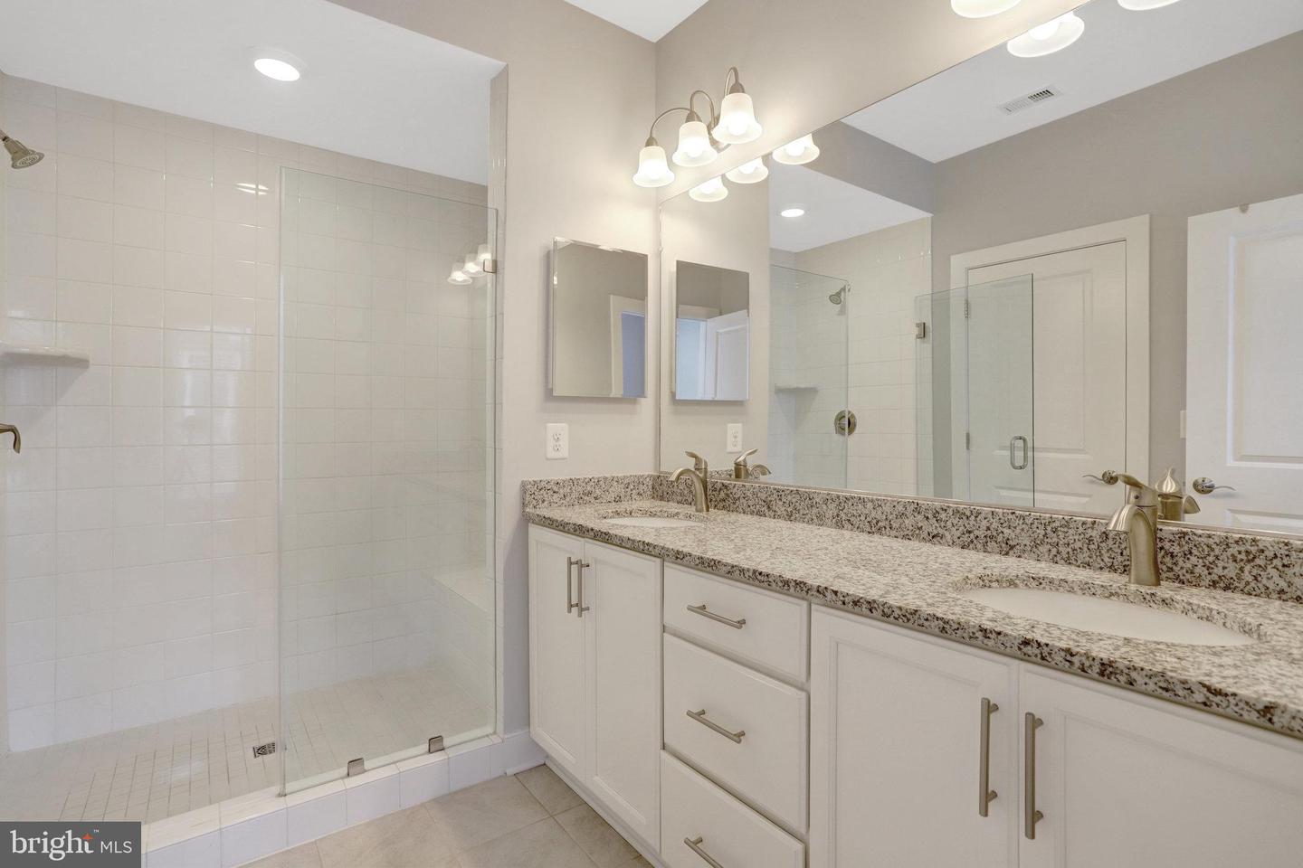 721 WATSON ST, ALEXANDRIA, Virginia 22301, 4 Bedrooms Bedrooms, ,4 BathroomsBathrooms,Residential,For sale,721 WATSON ST,VAAX2047614 MLS # VAAX2047614