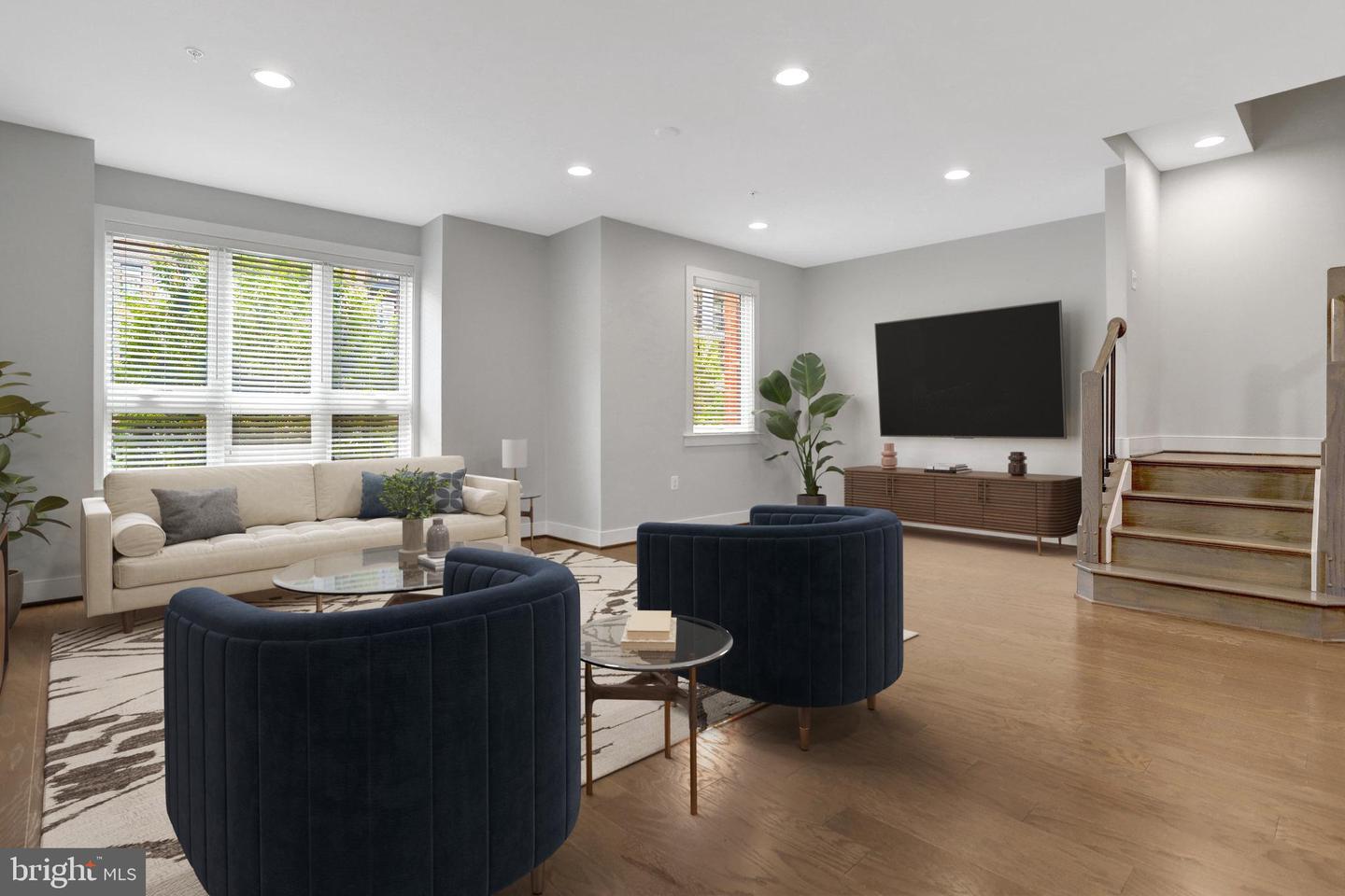 721 WATSON ST, ALEXANDRIA, Virginia 22301, 4 Bedrooms Bedrooms, ,4 BathroomsBathrooms,Residential,For sale,721 WATSON ST,VAAX2047614 MLS # VAAX2047614