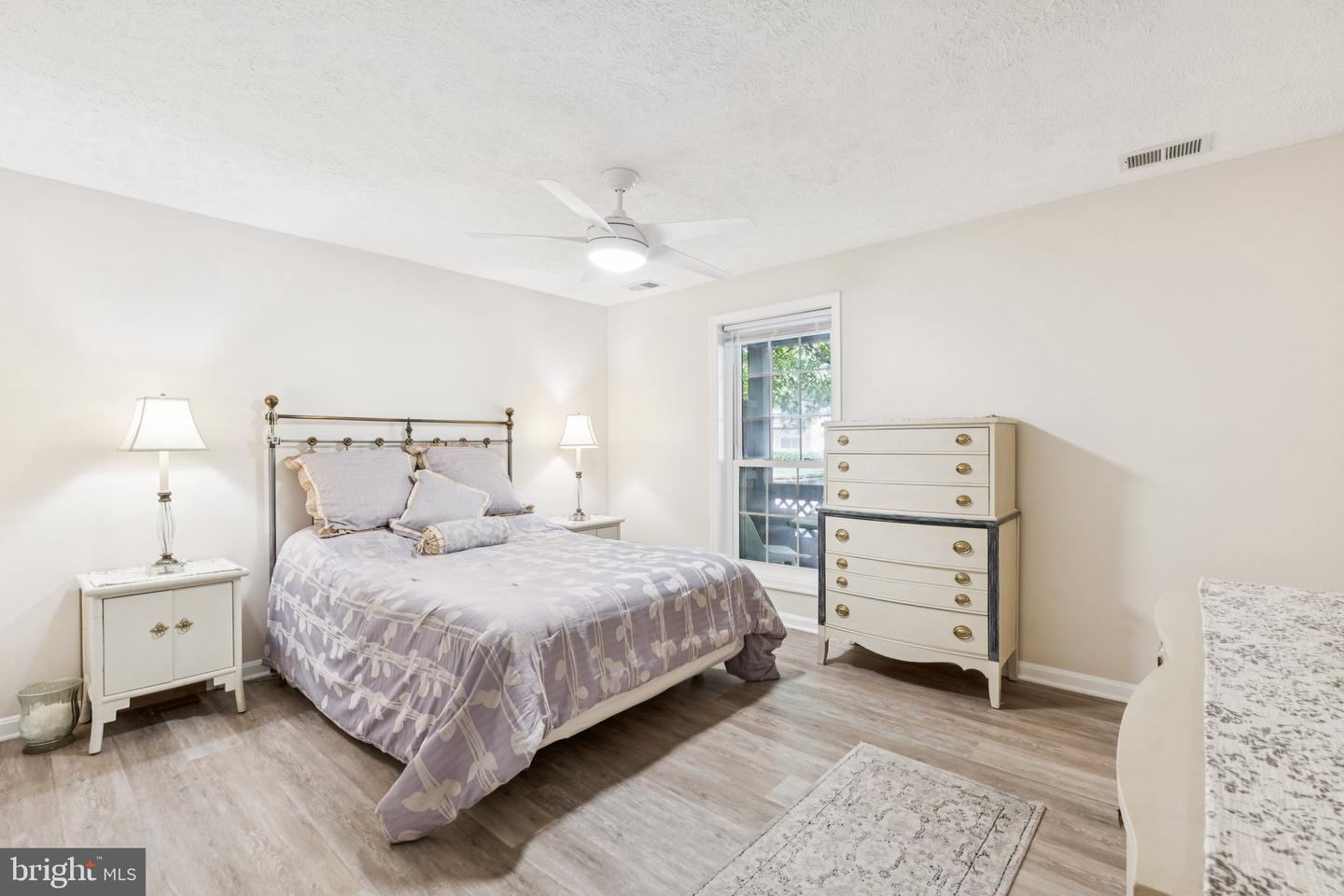 10054 OAKTON TERRACE RD, OAKTON, Virginia 22124, 1 Bedroom Bedrooms, ,1 BathroomBathrooms,Residential,For sale,10054 OAKTON TERRACE RD,VAFX2256252 MLS # VAFX2256252
