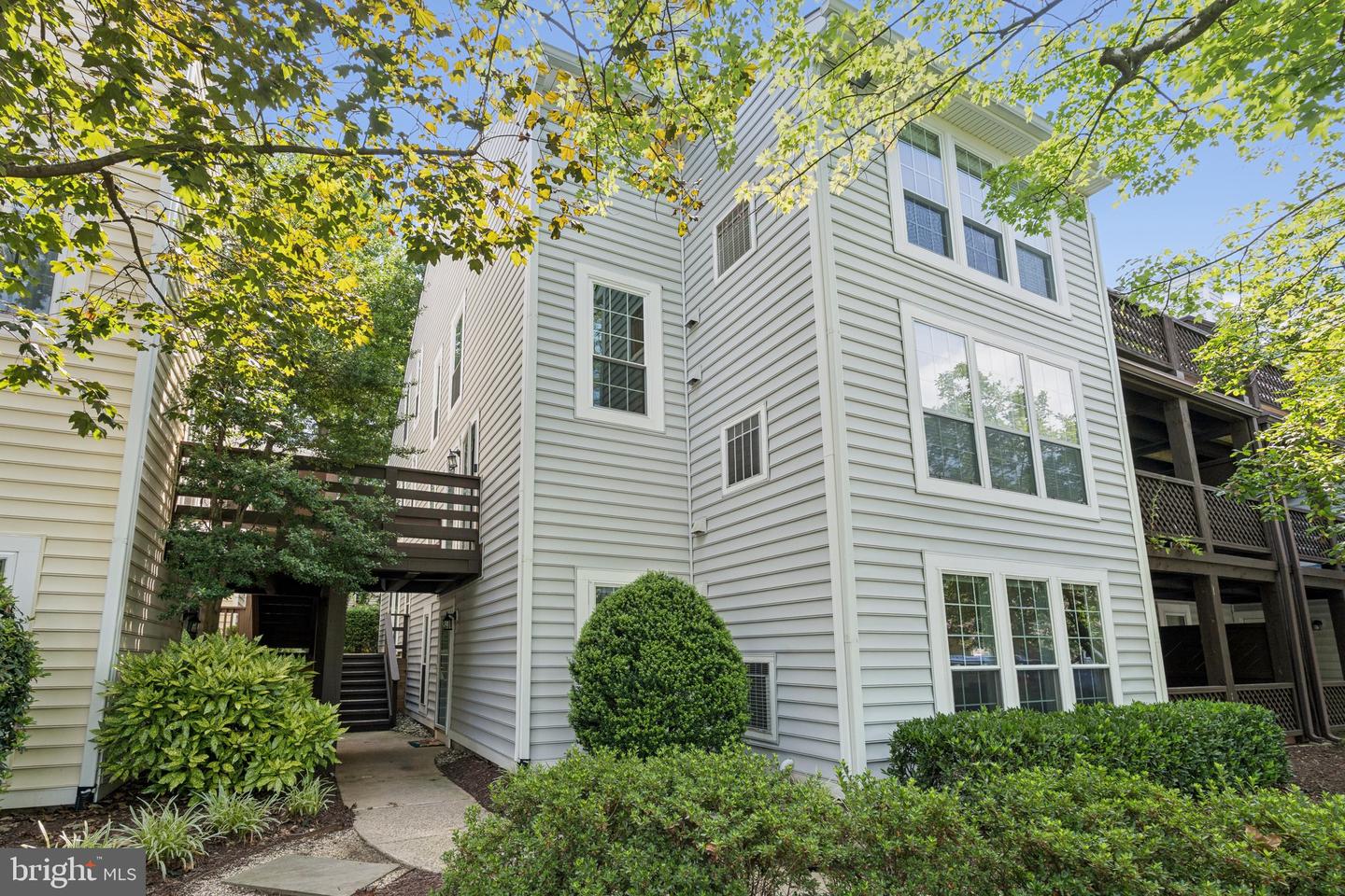 10054 OAKTON TERRACE RD, OAKTON, Virginia 22124, 1 Bedroom Bedrooms, ,1 BathroomBathrooms,Residential,For sale,10054 OAKTON TERRACE RD,VAFX2256252 MLS # VAFX2256252