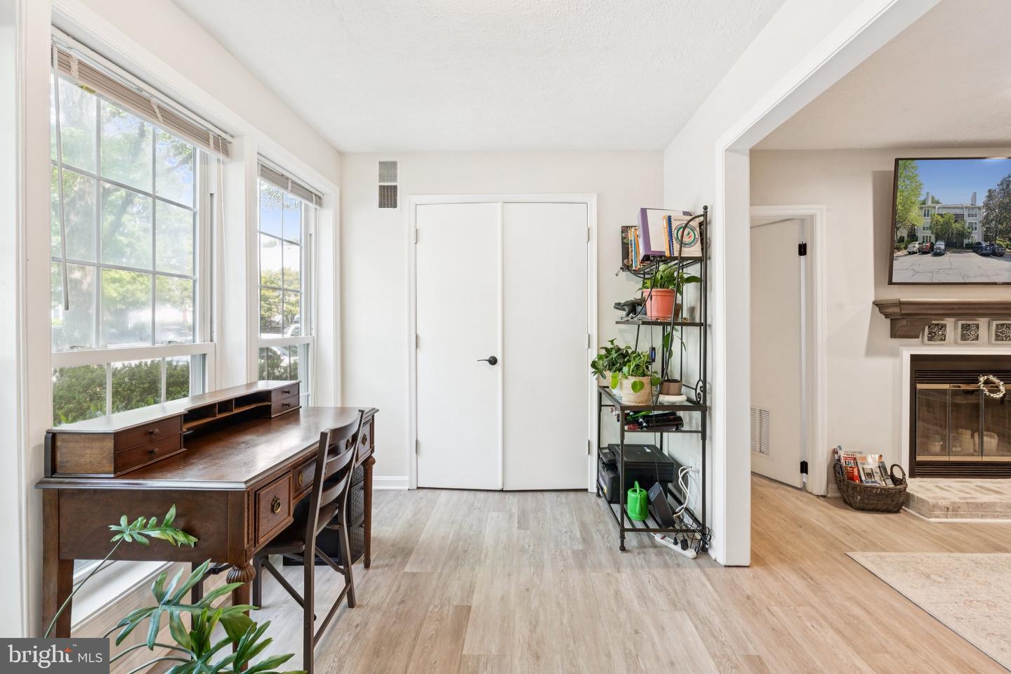10054 OAKTON TERRACE RD, OAKTON, Virginia 22124, 1 Bedroom Bedrooms, ,1 BathroomBathrooms,Residential,For sale,10054 OAKTON TERRACE RD,VAFX2256252 MLS # VAFX2256252