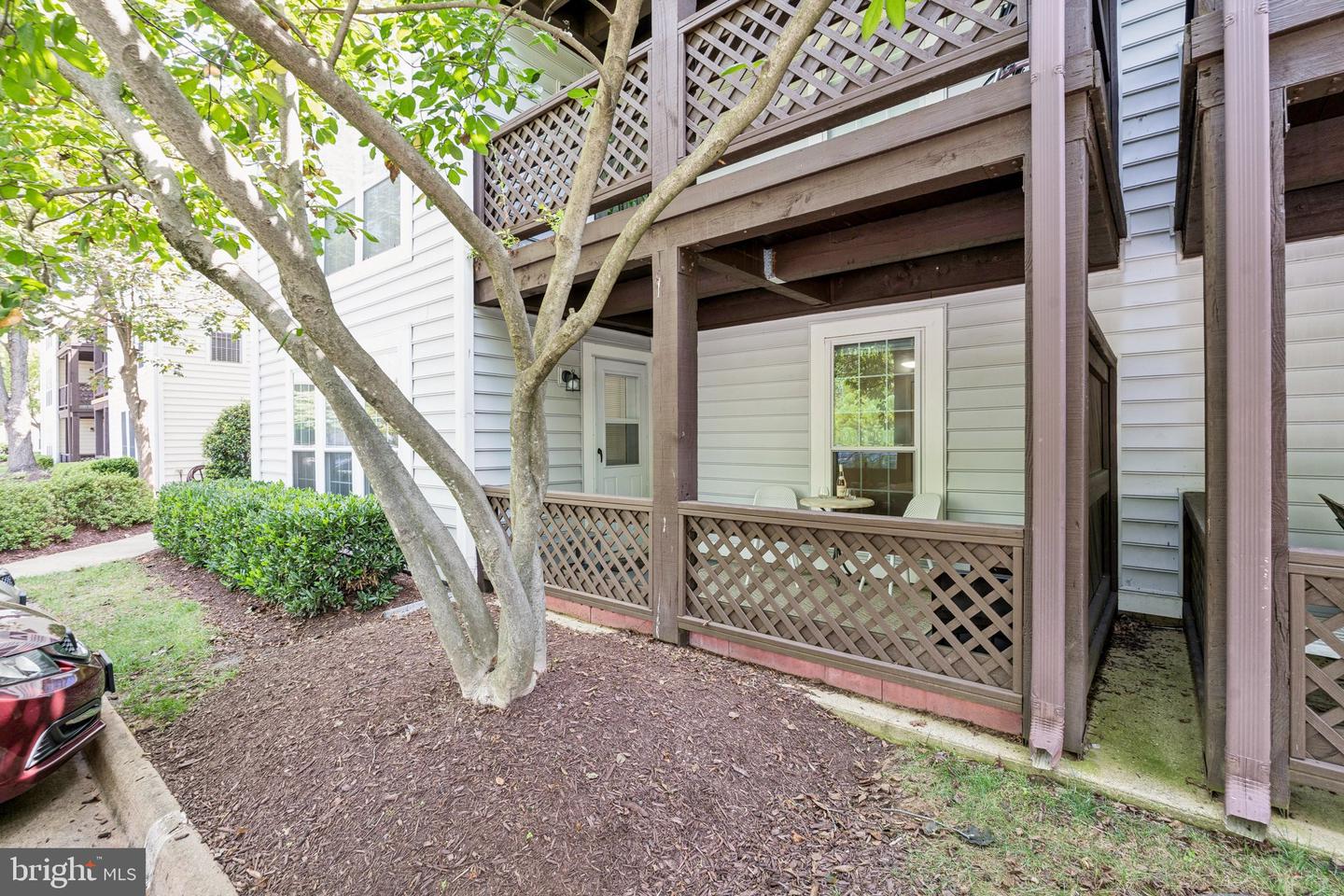 10054 OAKTON TERRACE RD, OAKTON, Virginia 22124, 1 Bedroom Bedrooms, ,1 BathroomBathrooms,Residential,For sale,10054 OAKTON TERRACE RD,VAFX2256252 MLS # VAFX2256252