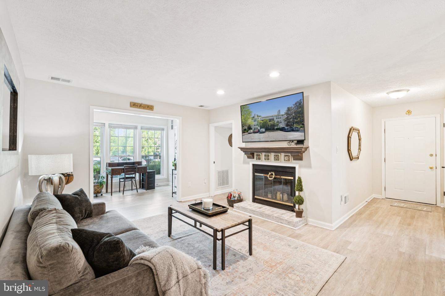 10054 OAKTON TERRACE RD, OAKTON, Virginia 22124, 1 Bedroom Bedrooms, ,1 BathroomBathrooms,Residential,For sale,10054 OAKTON TERRACE RD,VAFX2256252 MLS # VAFX2256252