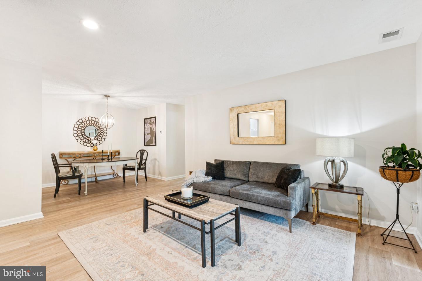 10054 OAKTON TERRACE RD, OAKTON, Virginia 22124, 1 Bedroom Bedrooms, ,1 BathroomBathrooms,Residential,For sale,10054 OAKTON TERRACE RD,VAFX2256252 MLS # VAFX2256252
