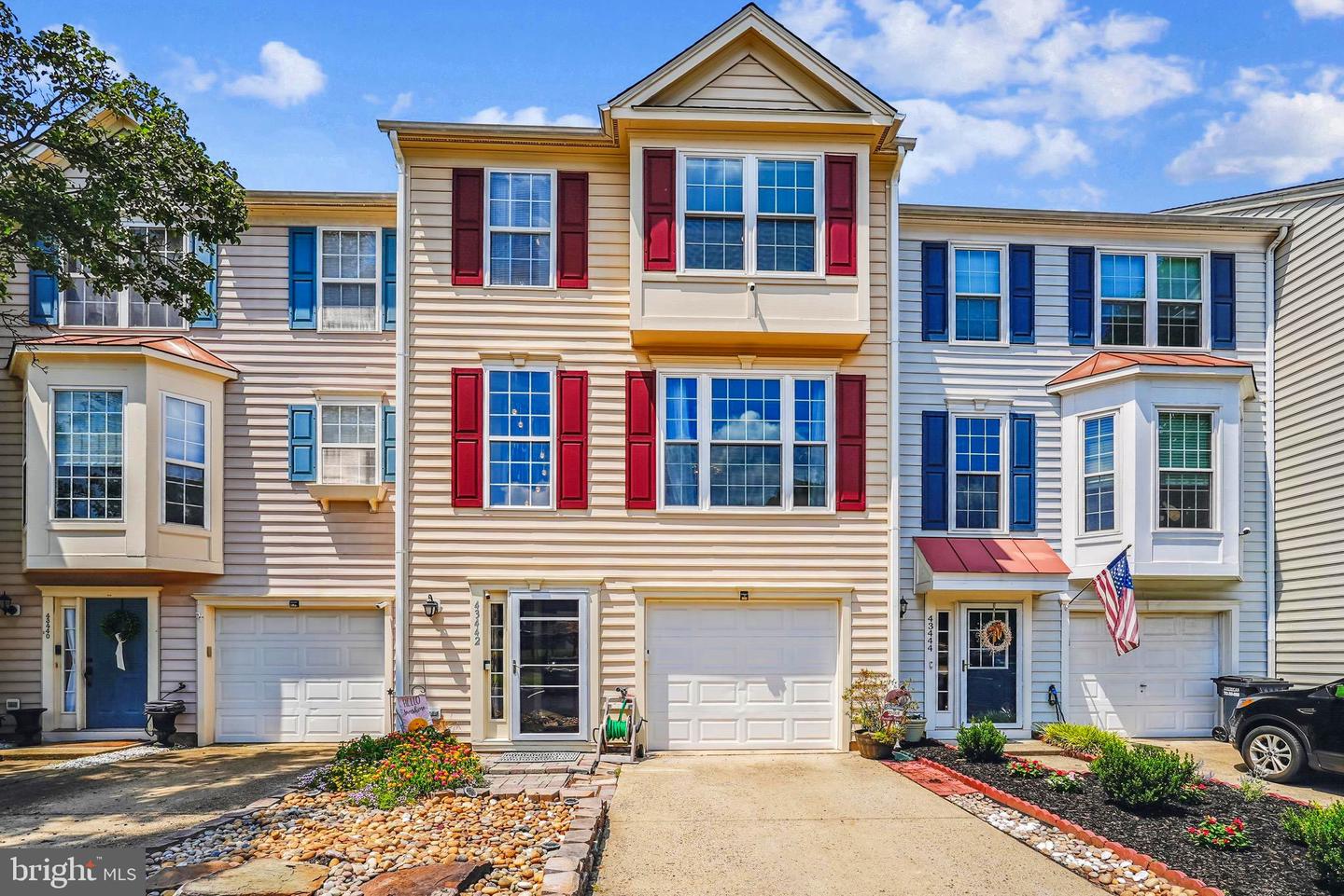 43442 NOTTINGHAM SQ, ASHBURN, Virginia 20147, 3 Bedrooms Bedrooms, 7 Rooms Rooms,2 BathroomsBathrooms,Residential,For sale,43442 NOTTINGHAM SQ,VALO2102568 MLS # VALO2102568