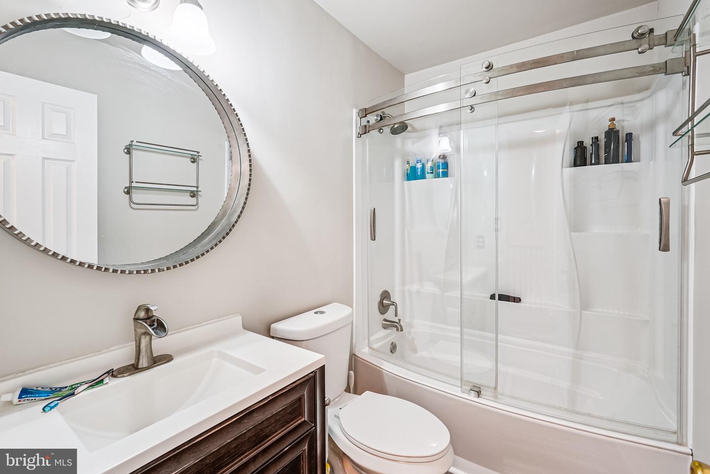 43442 NOTTINGHAM SQ, ASHBURN, Virginia 20147, 3 Bedrooms Bedrooms, 7 Rooms Rooms,2 BathroomsBathrooms,Residential,For sale,43442 NOTTINGHAM SQ,VALO2102568 MLS # VALO2102568