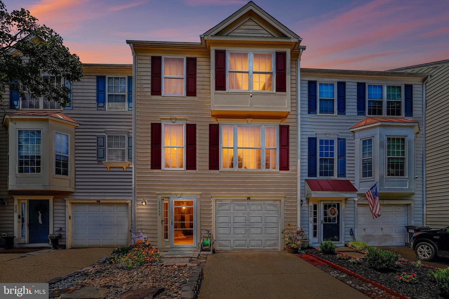 43442 NOTTINGHAM SQ, ASHBURN, Virginia 20147, 3 Bedrooms Bedrooms, 7 Rooms Rooms,2 BathroomsBathrooms,Residential,For sale,43442 NOTTINGHAM SQ,VALO2102568 MLS # VALO2102568