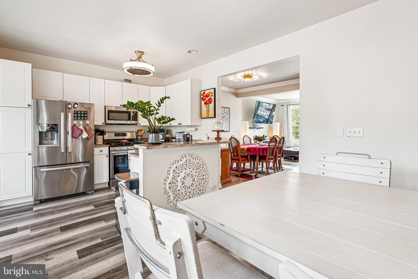 43442 NOTTINGHAM SQ, ASHBURN, Virginia 20147, 3 Bedrooms Bedrooms, 7 Rooms Rooms,2 BathroomsBathrooms,Residential,For sale,43442 NOTTINGHAM SQ,VALO2102568 MLS # VALO2102568