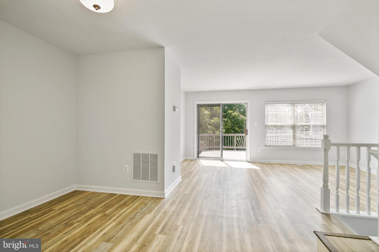 20198 BROOKVIEW SQ, ASHBURN, Virginia 20147, 3 Bedrooms Bedrooms, ,2 BathroomsBathrooms,Residential,For sale,20198 BROOKVIEW SQ,VALO2102586 MLS # VALO2102586