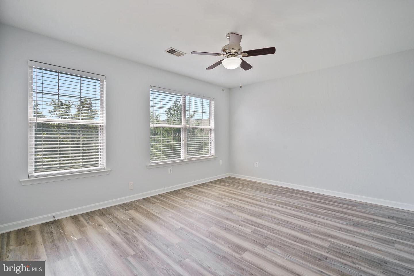 20198 BROOKVIEW SQ, ASHBURN, Virginia 20147, 3 Bedrooms Bedrooms, ,2 BathroomsBathrooms,Residential,For sale,20198 BROOKVIEW SQ,VALO2102586 MLS # VALO2102586