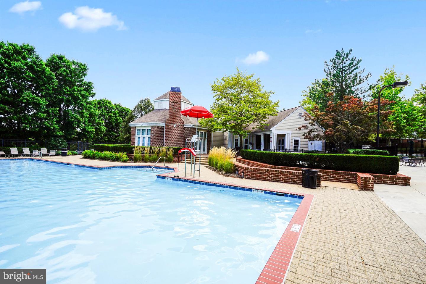 20198 BROOKVIEW SQ, ASHBURN, Virginia 20147, 3 Bedrooms Bedrooms, ,2 BathroomsBathrooms,Residential,For sale,20198 BROOKVIEW SQ,VALO2102586 MLS # VALO2102586