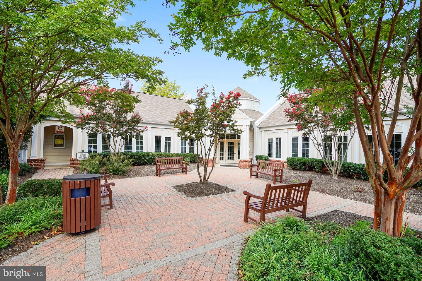 20198 BROOKVIEW SQ, ASHBURN, Virginia 20147, 3 Bedrooms Bedrooms, ,2 BathroomsBathrooms,Residential,For sale,20198 BROOKVIEW SQ,VALO2102586 MLS # VALO2102586