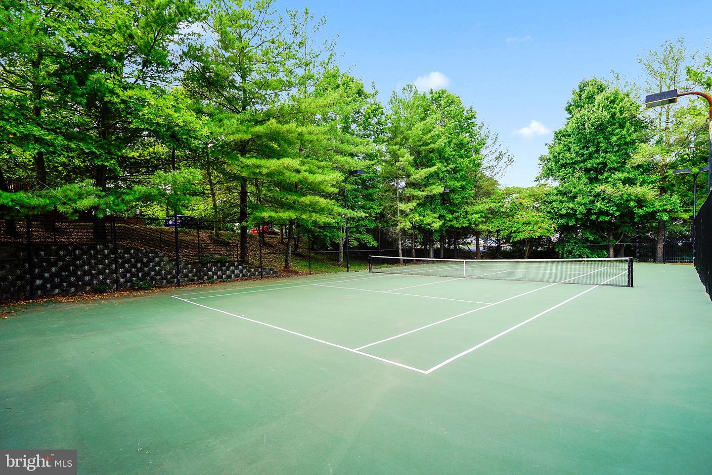 20198 BROOKVIEW SQ, ASHBURN, Virginia 20147, 3 Bedrooms Bedrooms, ,2 BathroomsBathrooms,Residential,For sale,20198 BROOKVIEW SQ,VALO2102586 MLS # VALO2102586
