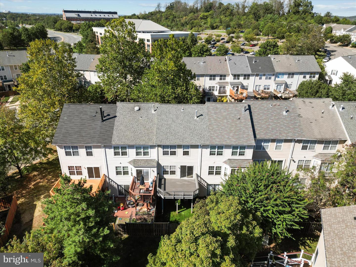 20198 BROOKVIEW SQ, ASHBURN, Virginia 20147, 3 Bedrooms Bedrooms, ,2 BathroomsBathrooms,Residential,For sale,20198 BROOKVIEW SQ,VALO2102586 MLS # VALO2102586