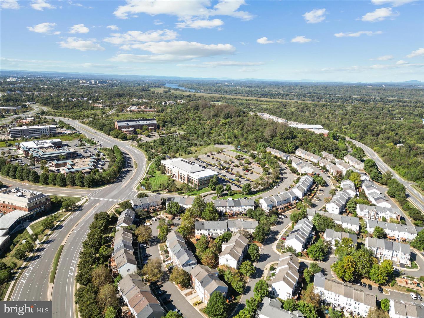 20198 BROOKVIEW SQ, ASHBURN, Virginia 20147, 3 Bedrooms Bedrooms, ,2 BathroomsBathrooms,Residential,For sale,20198 BROOKVIEW SQ,VALO2102586 MLS # VALO2102586