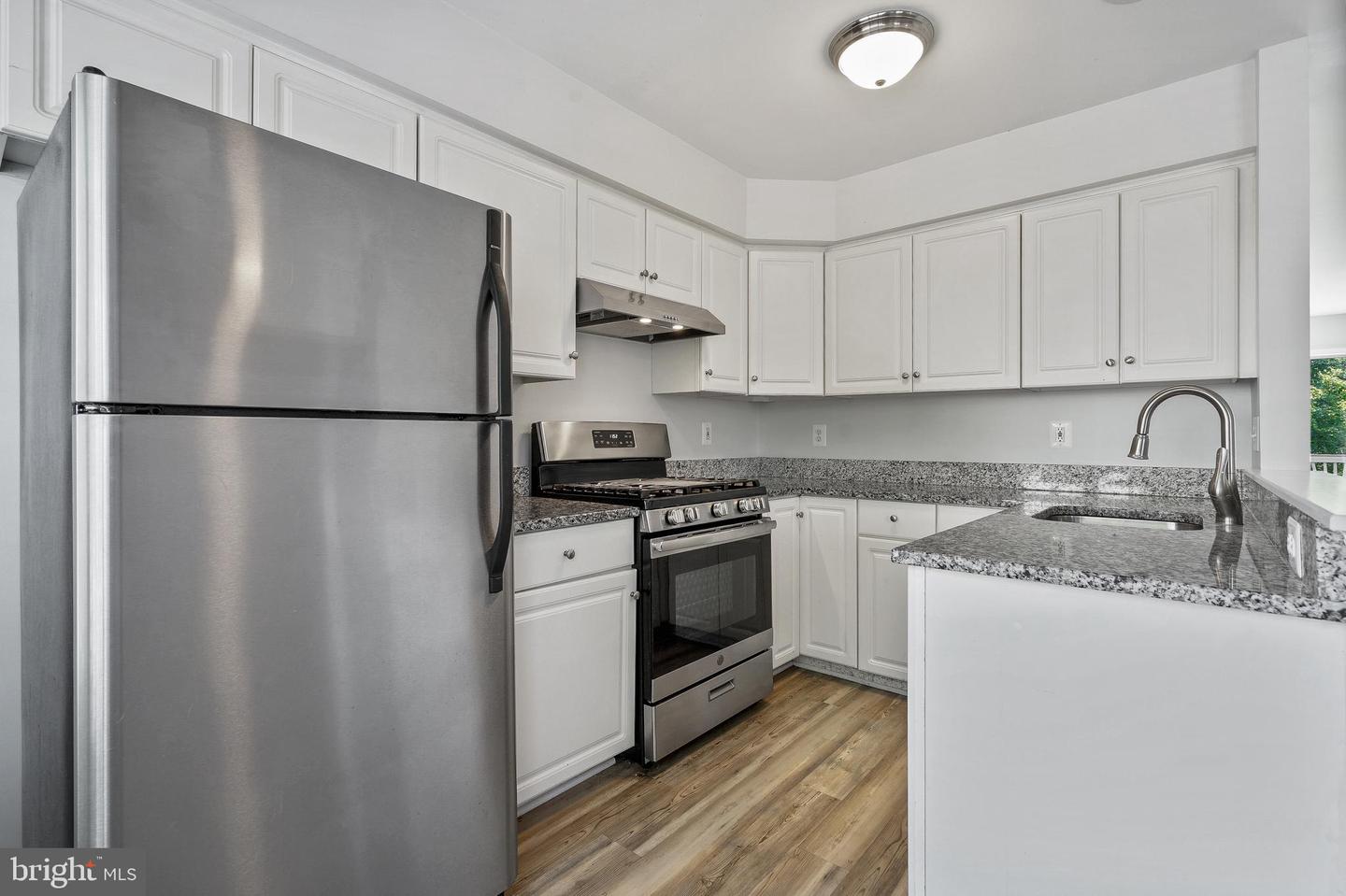 20198 BROOKVIEW SQ, ASHBURN, Virginia 20147, 3 Bedrooms Bedrooms, ,2 BathroomsBathrooms,Residential,For sale,20198 BROOKVIEW SQ,VALO2102586 MLS # VALO2102586