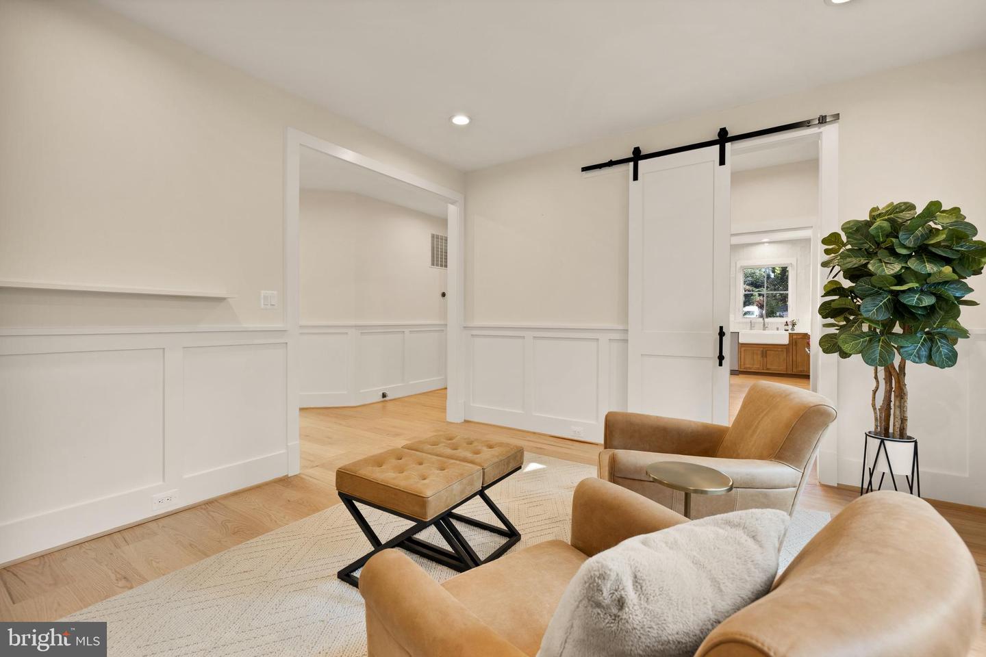 637 21ST ST S, ARLINGTON, Virginia 22202, 5 Bedrooms Bedrooms, 21 Rooms Rooms,4 BathroomsBathrooms,Residential,For sale,637 21ST ST S,VAAR2061104 MLS # VAAR2061104