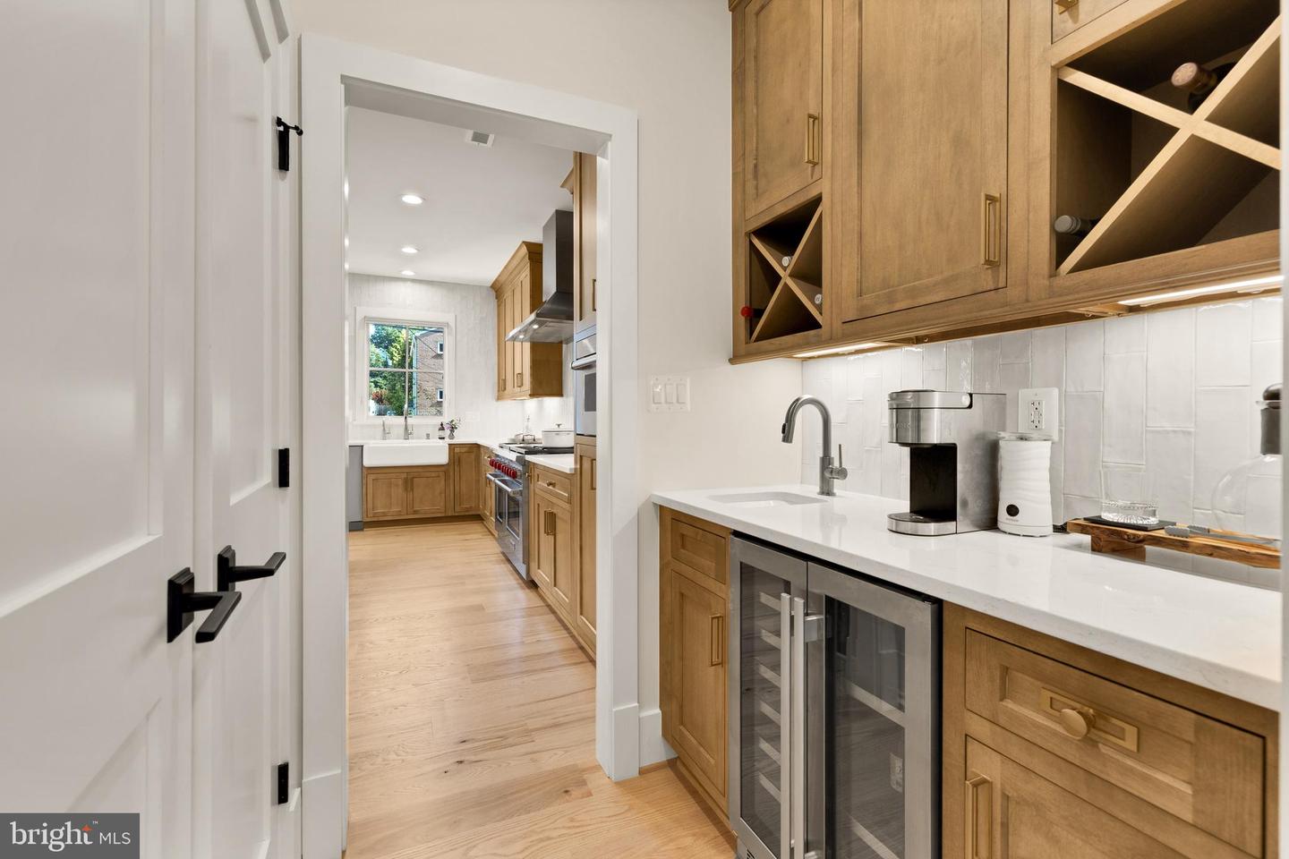 637 21ST ST S, ARLINGTON, Virginia 22202, 5 Bedrooms Bedrooms, 21 Rooms Rooms,4 BathroomsBathrooms,Residential,For sale,637 21ST ST S,VAAR2061104 MLS # VAAR2061104