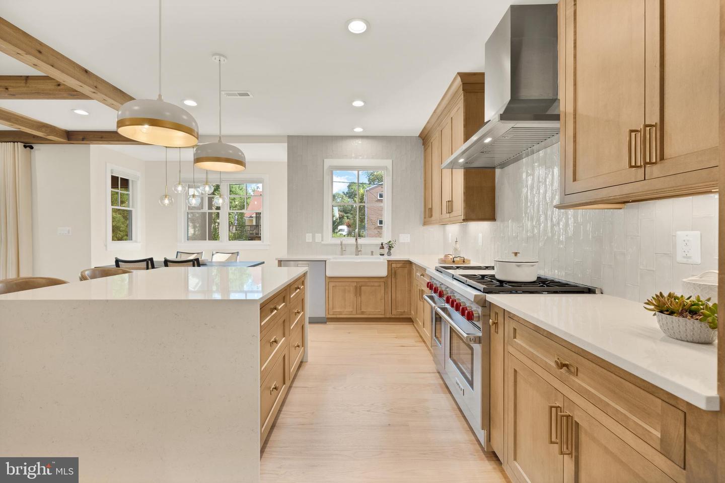 637 21ST ST S, ARLINGTON, Virginia 22202, 5 Bedrooms Bedrooms, 21 Rooms Rooms,4 BathroomsBathrooms,Residential,For sale,637 21ST ST S,VAAR2061104 MLS # VAAR2061104