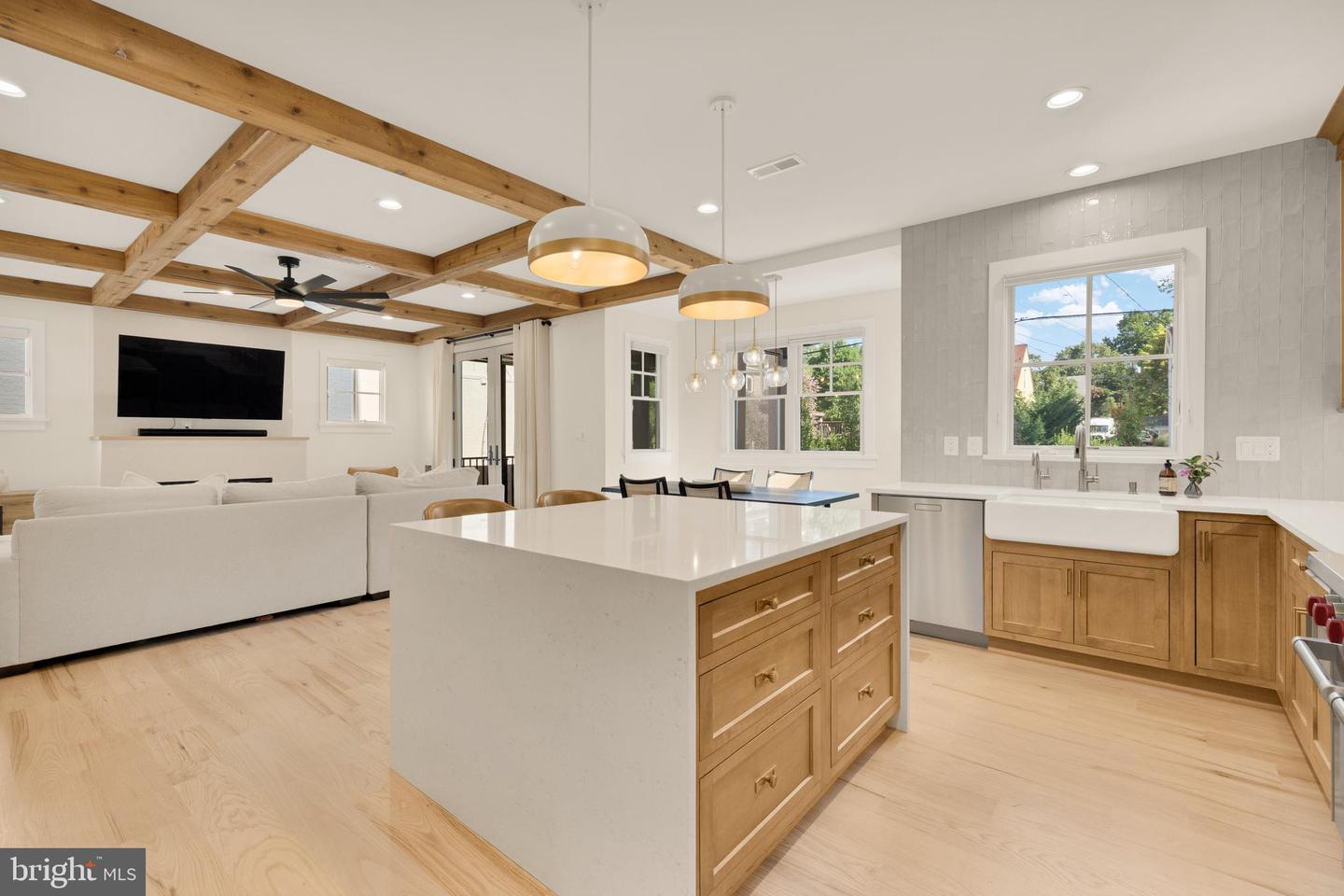 637 21ST ST S, ARLINGTON, Virginia 22202, 5 Bedrooms Bedrooms, 21 Rooms Rooms,4 BathroomsBathrooms,Residential,For sale,637 21ST ST S,VAAR2061104 MLS # VAAR2061104