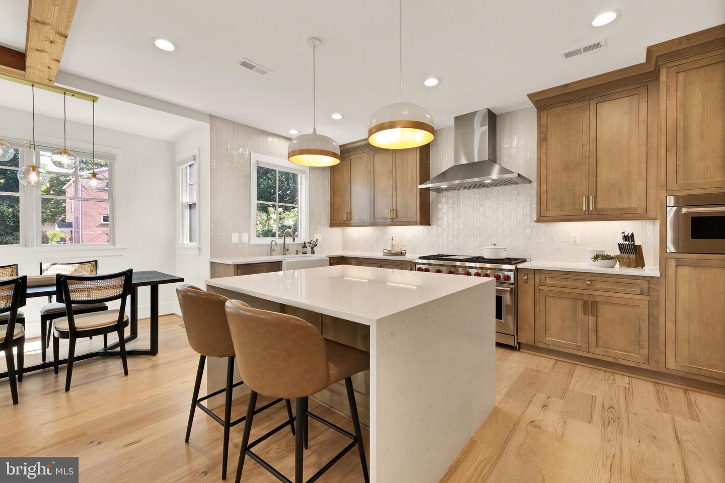 637 21ST ST S, ARLINGTON, Virginia 22202, 5 Bedrooms Bedrooms, 21 Rooms Rooms,4 BathroomsBathrooms,Residential,For sale,637 21ST ST S,VAAR2061104 MLS # VAAR2061104