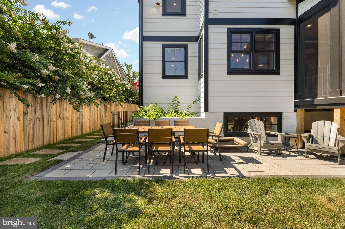 637 21ST ST S, ARLINGTON, Virginia 22202, 5 Bedrooms Bedrooms, 21 Rooms Rooms,4 BathroomsBathrooms,Residential,For sale,637 21ST ST S,VAAR2061104 MLS # VAAR2061104