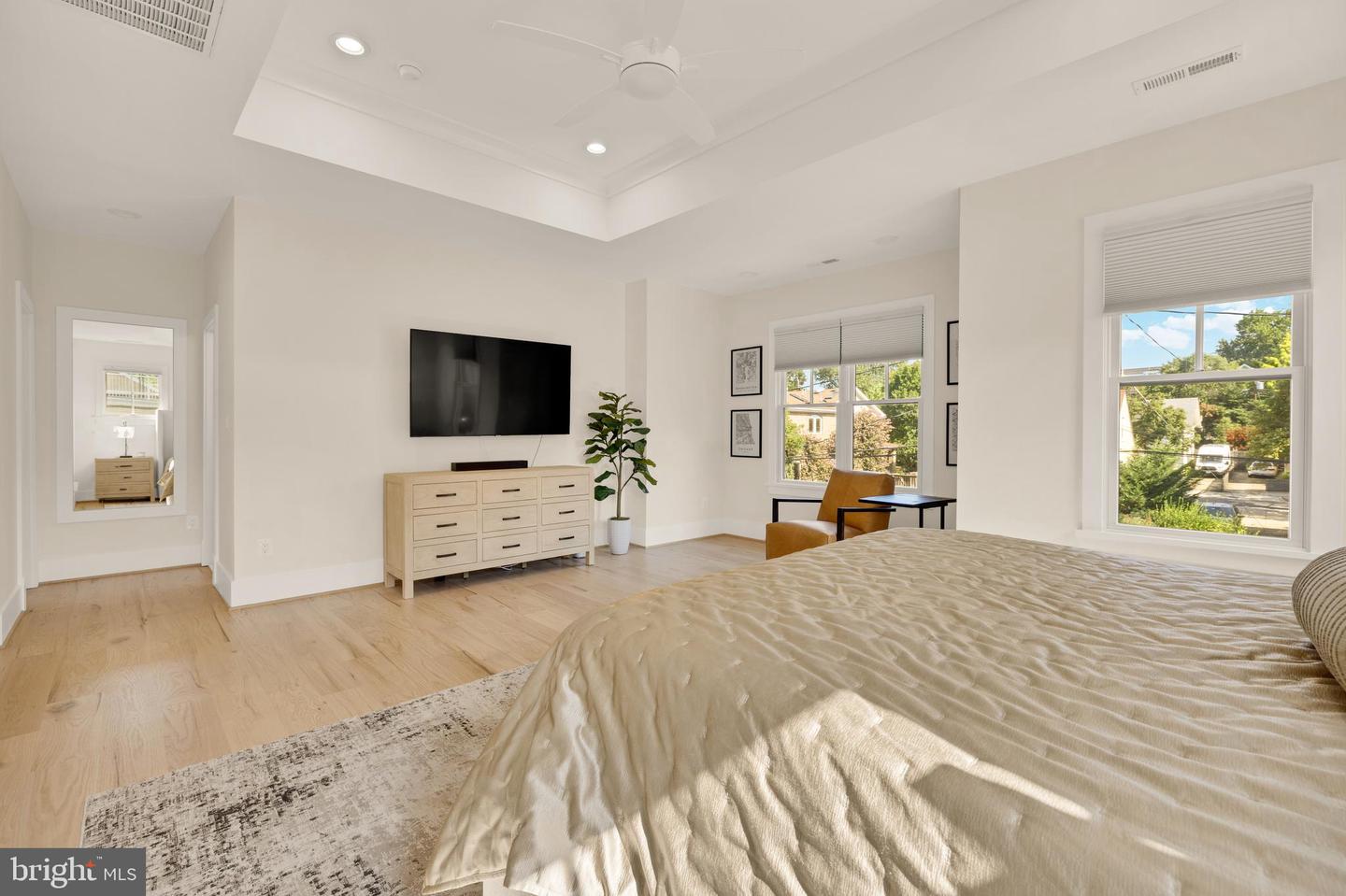 637 21ST ST S, ARLINGTON, Virginia 22202, 5 Bedrooms Bedrooms, 21 Rooms Rooms,4 BathroomsBathrooms,Residential,For sale,637 21ST ST S,VAAR2061104 MLS # VAAR2061104