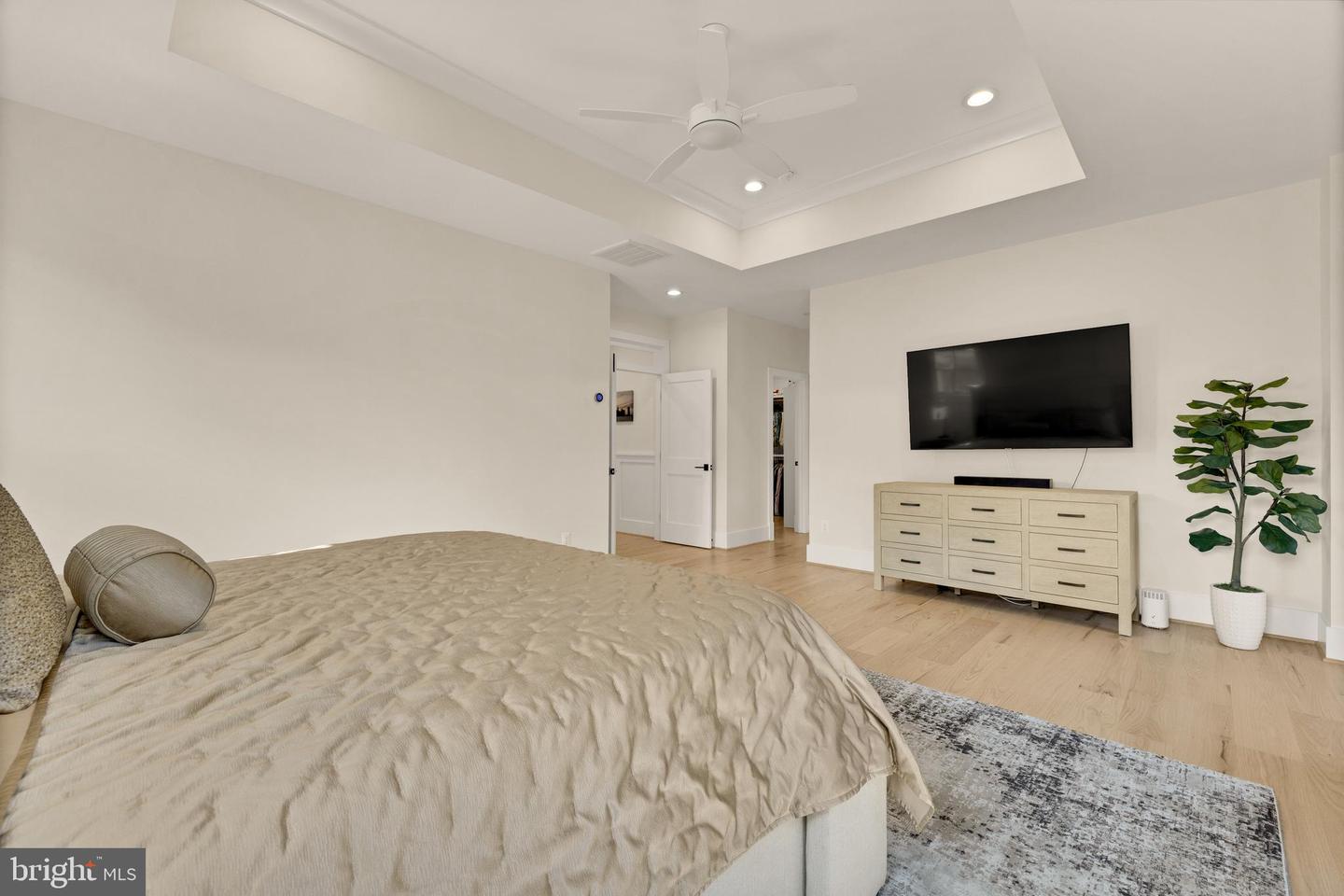 637 21ST ST S, ARLINGTON, Virginia 22202, 5 Bedrooms Bedrooms, 21 Rooms Rooms,4 BathroomsBathrooms,Residential,For sale,637 21ST ST S,VAAR2061104 MLS # VAAR2061104