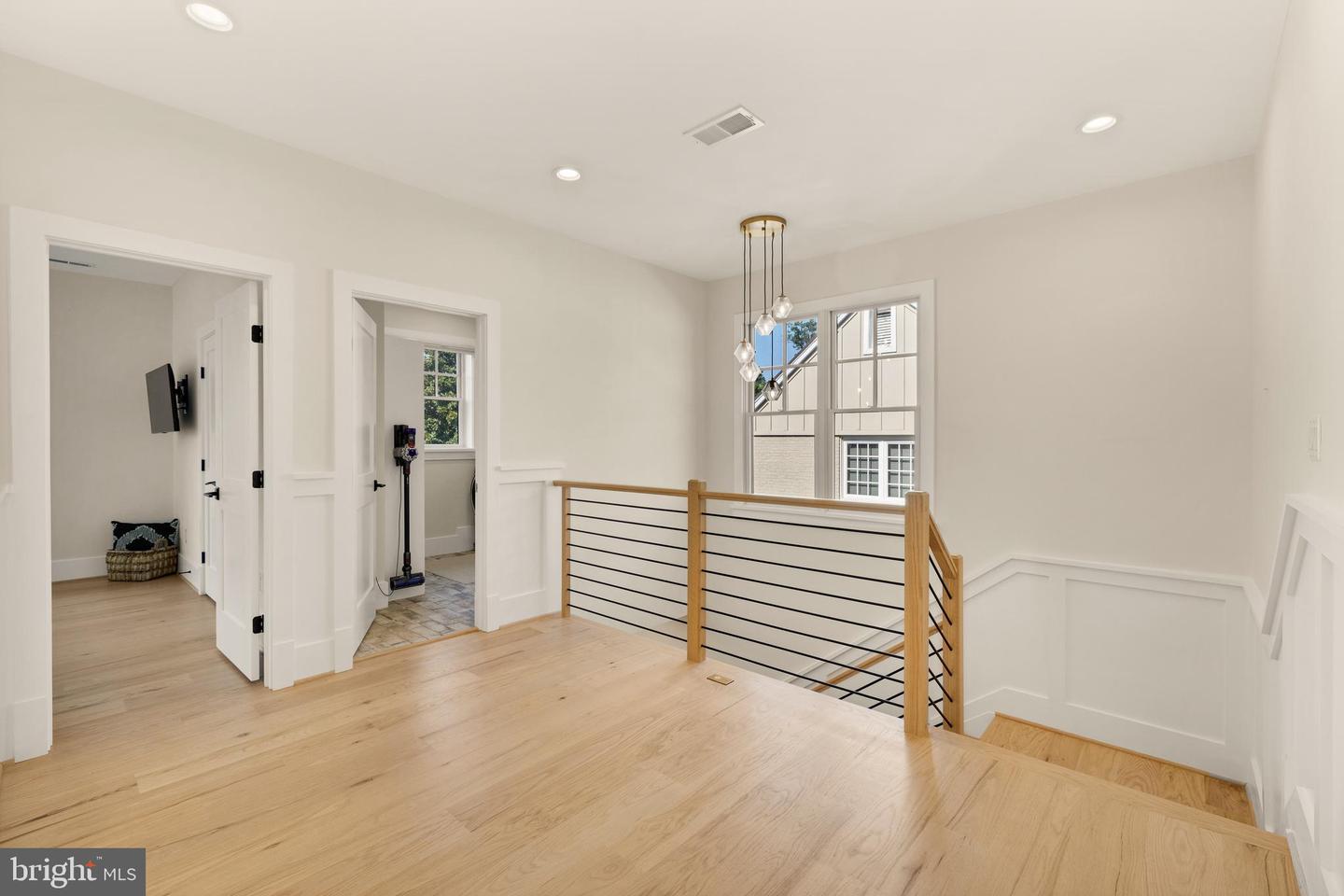 637 21ST ST S, ARLINGTON, Virginia 22202, 5 Bedrooms Bedrooms, 21 Rooms Rooms,4 BathroomsBathrooms,Residential,For sale,637 21ST ST S,VAAR2061104 MLS # VAAR2061104