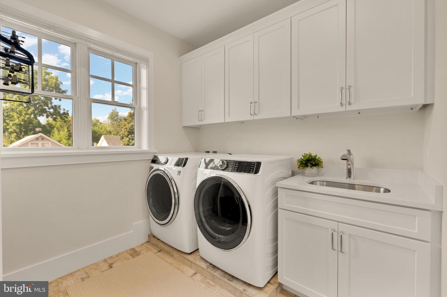637 21ST ST S, ARLINGTON, Virginia 22202, 5 Bedrooms Bedrooms, 21 Rooms Rooms,4 BathroomsBathrooms,Residential,For sale,637 21ST ST S,VAAR2061104 MLS # VAAR2061104