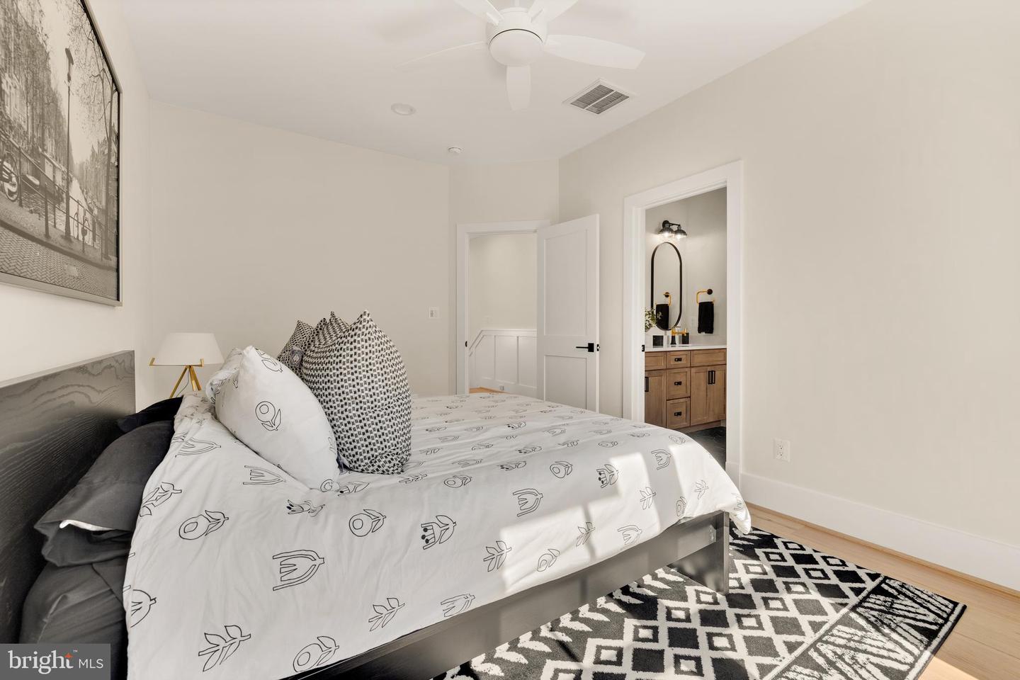 637 21ST ST S, ARLINGTON, Virginia 22202, 5 Bedrooms Bedrooms, 21 Rooms Rooms,4 BathroomsBathrooms,Residential,For sale,637 21ST ST S,VAAR2061104 MLS # VAAR2061104