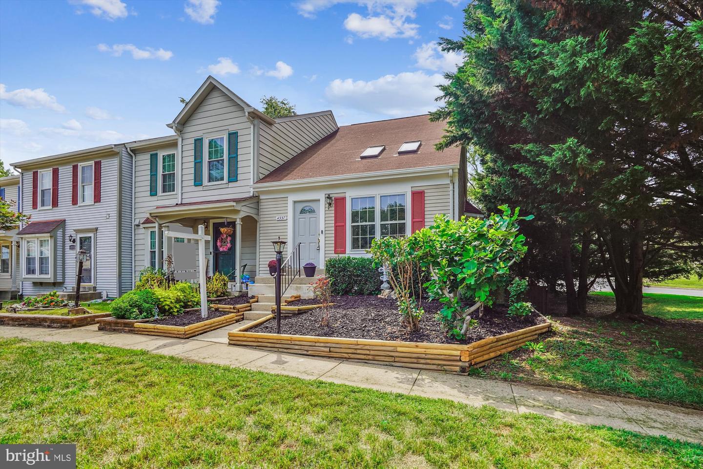 4337 JONATHAN CT, DUMFRIES, Virginia 22025, 3 Bedrooms Bedrooms, ,3 BathroomsBathrooms,Residential,For sale,4337 JONATHAN CT,VAPW2099634 MLS # VAPW2099634
