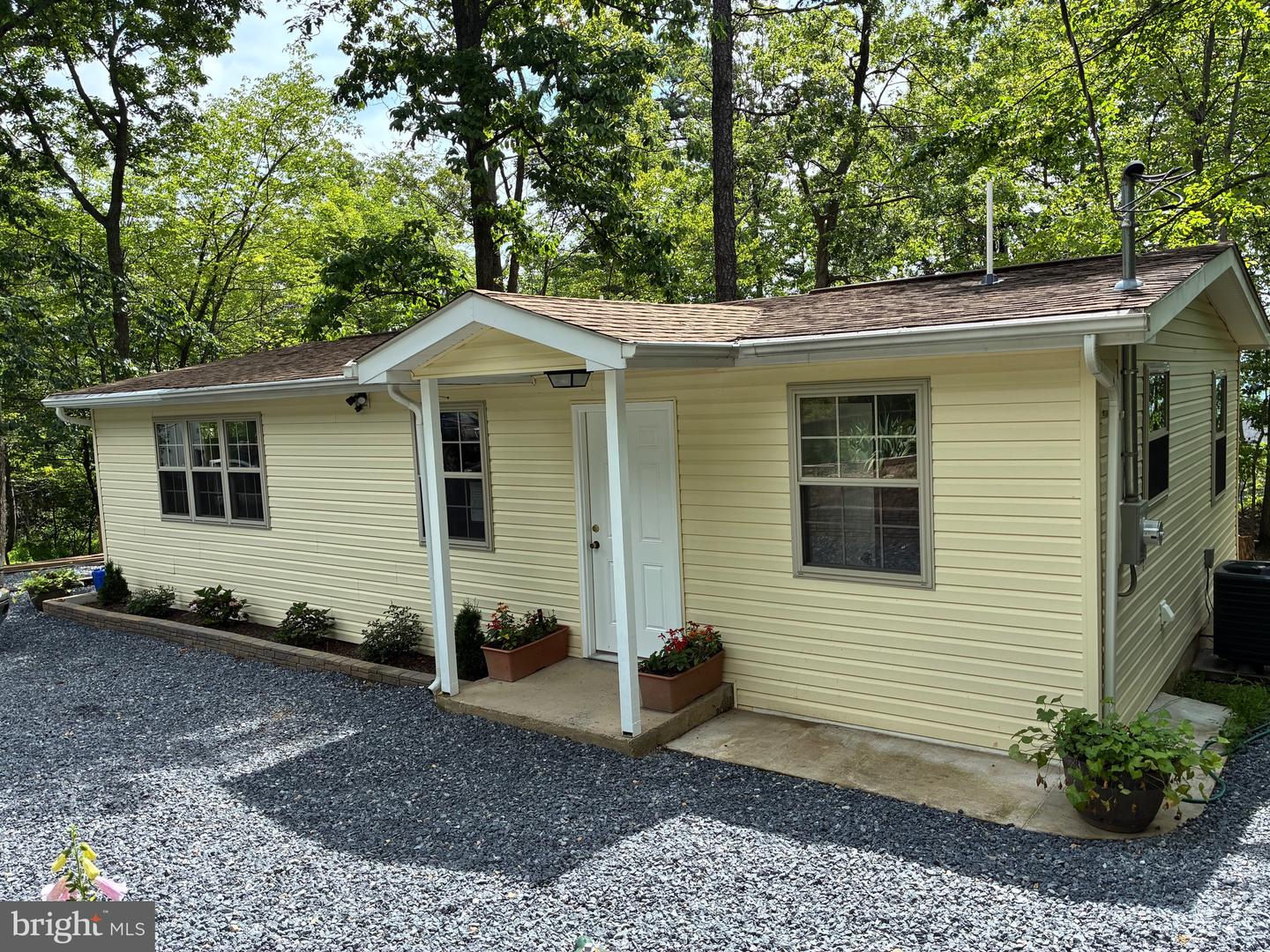 303 FOX TRL, WINCHESTER, Virginia 22601, 2 Bedrooms Bedrooms, ,1 BathroomBathrooms,Residential,For sale,303 FOX TRL,VAFV2035540 MLS # VAFV2035540