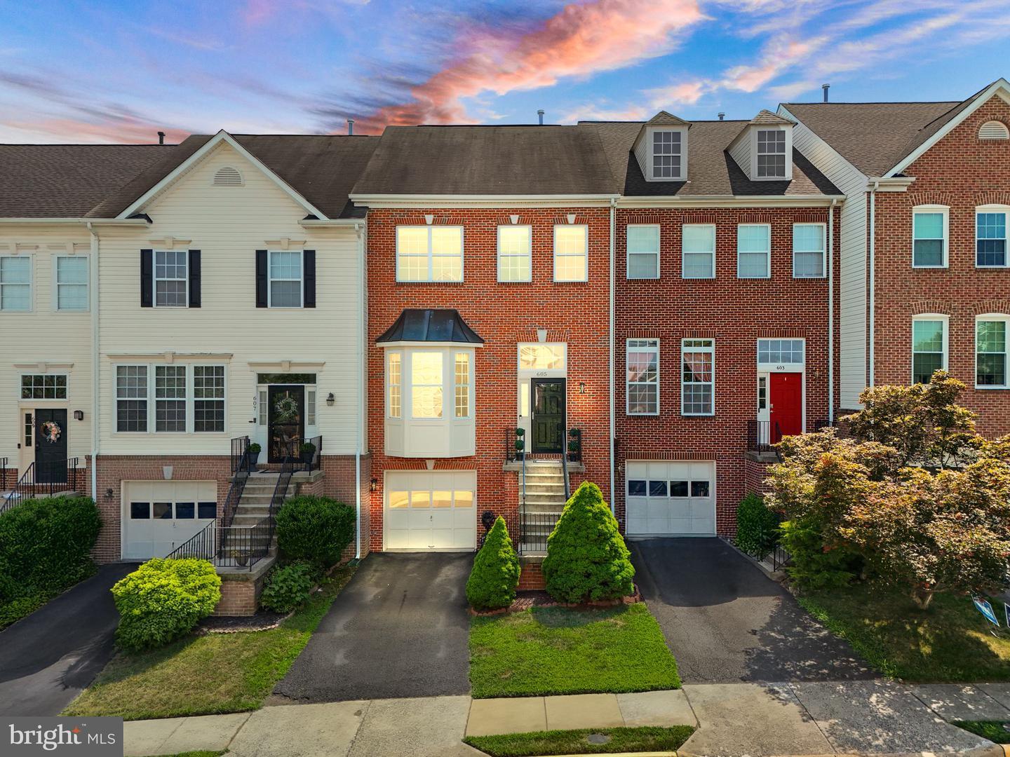 605 MCLEARY SQ SE, LEESBURG, Virginia 20175, 3 Bedrooms Bedrooms, ,2 BathroomsBathrooms,Residential,For sale,605 MCLEARY SQ SE,VALO2102800 MLS # VALO2102800