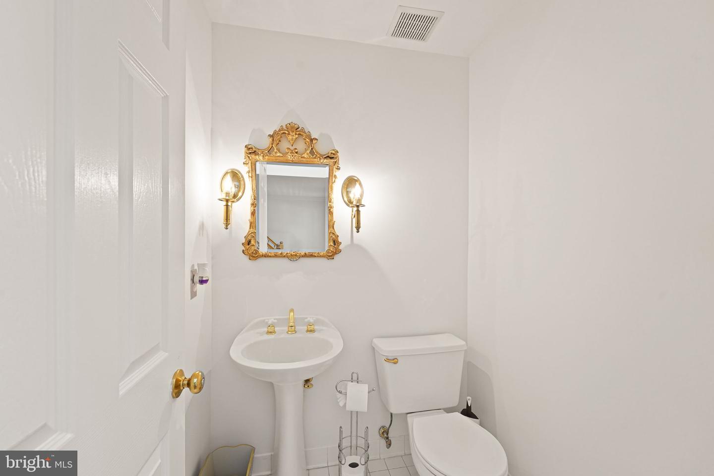 102 THISTLE WAY NE, LEESBURG, Virginia 20176, 4 Bedrooms Bedrooms, ,2 BathroomsBathrooms,Residential,For sale,102 THISTLE WAY NE,VALO2102804 MLS # VALO2102804