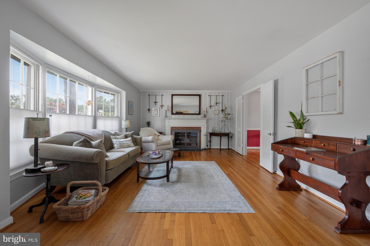 1102 ALDEN RD, ALEXANDRIA, Virginia 22308, 4 Bedrooms Bedrooms, ,3 BathroomsBathrooms,Residential,For sale,1102 ALDEN RD,VAFX2256608 MLS # VAFX2256608