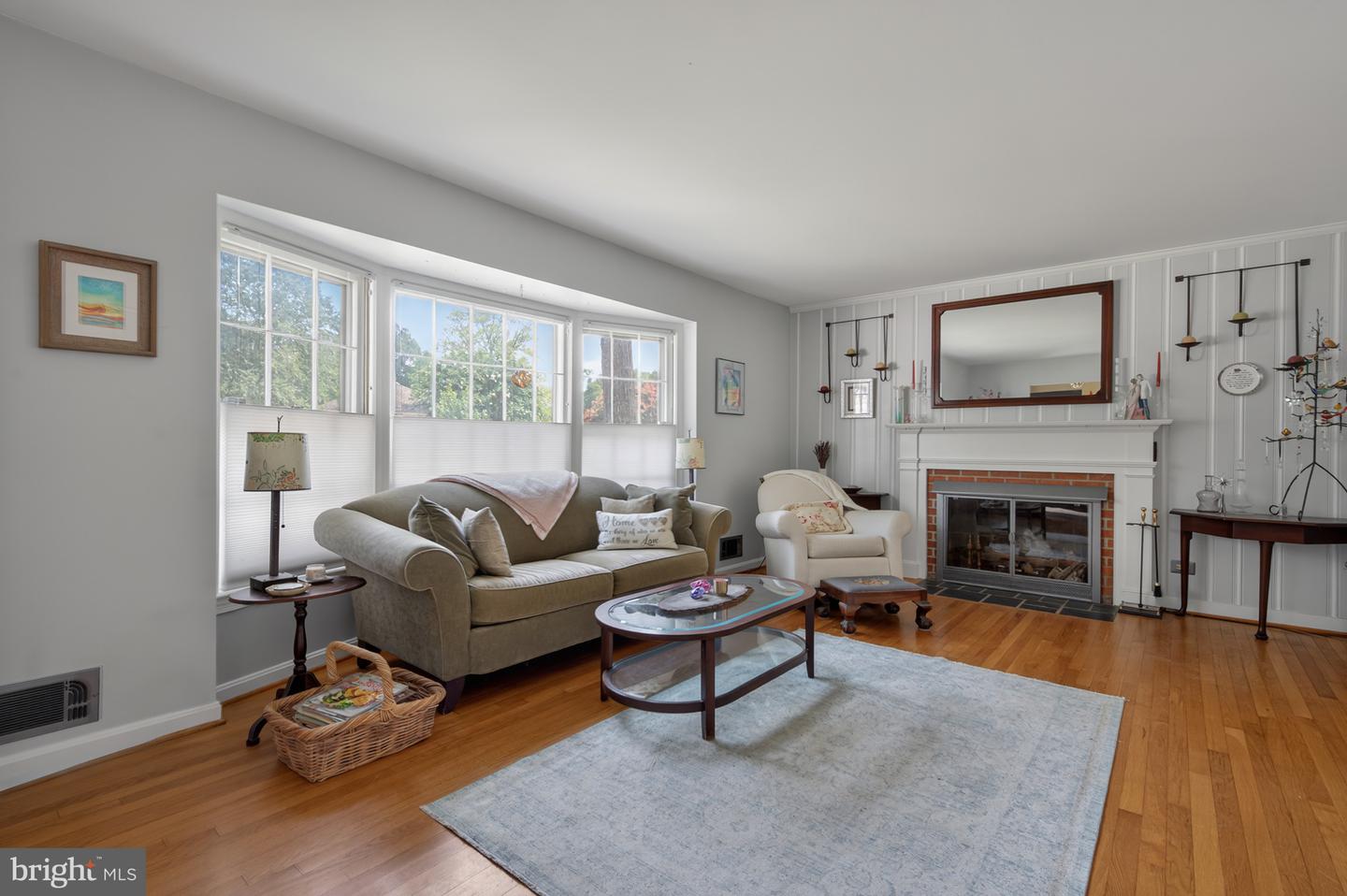 1102 ALDEN RD, ALEXANDRIA, Virginia 22308, 4 Bedrooms Bedrooms, ,3 BathroomsBathrooms,Residential,For sale,1102 ALDEN RD,VAFX2256608 MLS # VAFX2256608