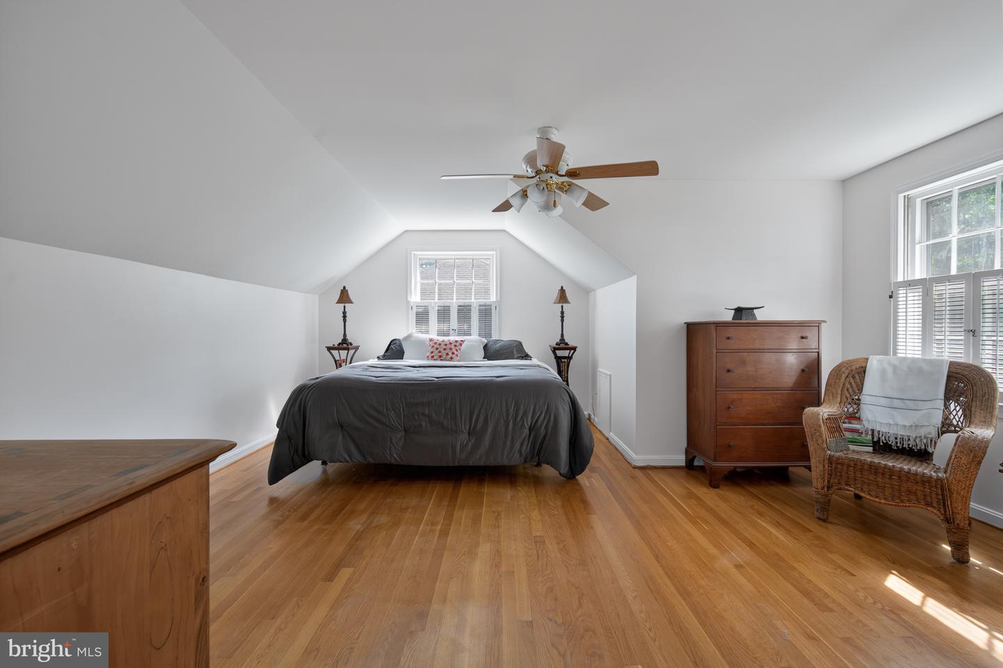 1102 ALDEN RD, ALEXANDRIA, Virginia 22308, 4 Bedrooms Bedrooms, ,3 BathroomsBathrooms,Residential,For sale,1102 ALDEN RD,VAFX2256608 MLS # VAFX2256608