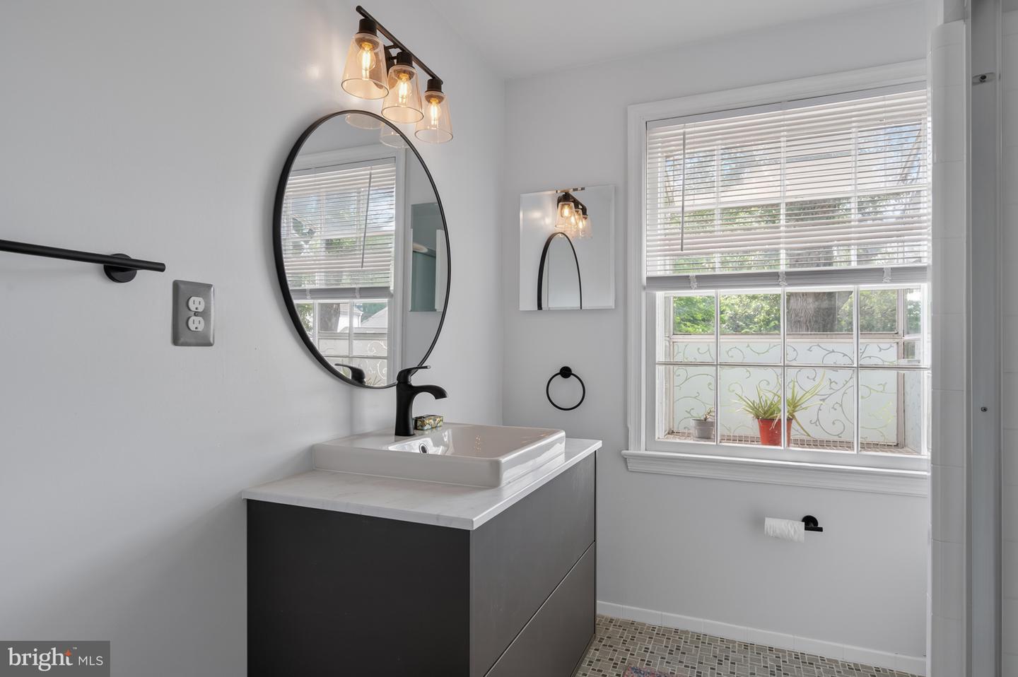 1102 ALDEN RD, ALEXANDRIA, Virginia 22308, 4 Bedrooms Bedrooms, ,3 BathroomsBathrooms,Residential,For sale,1102 ALDEN RD,VAFX2256608 MLS # VAFX2256608