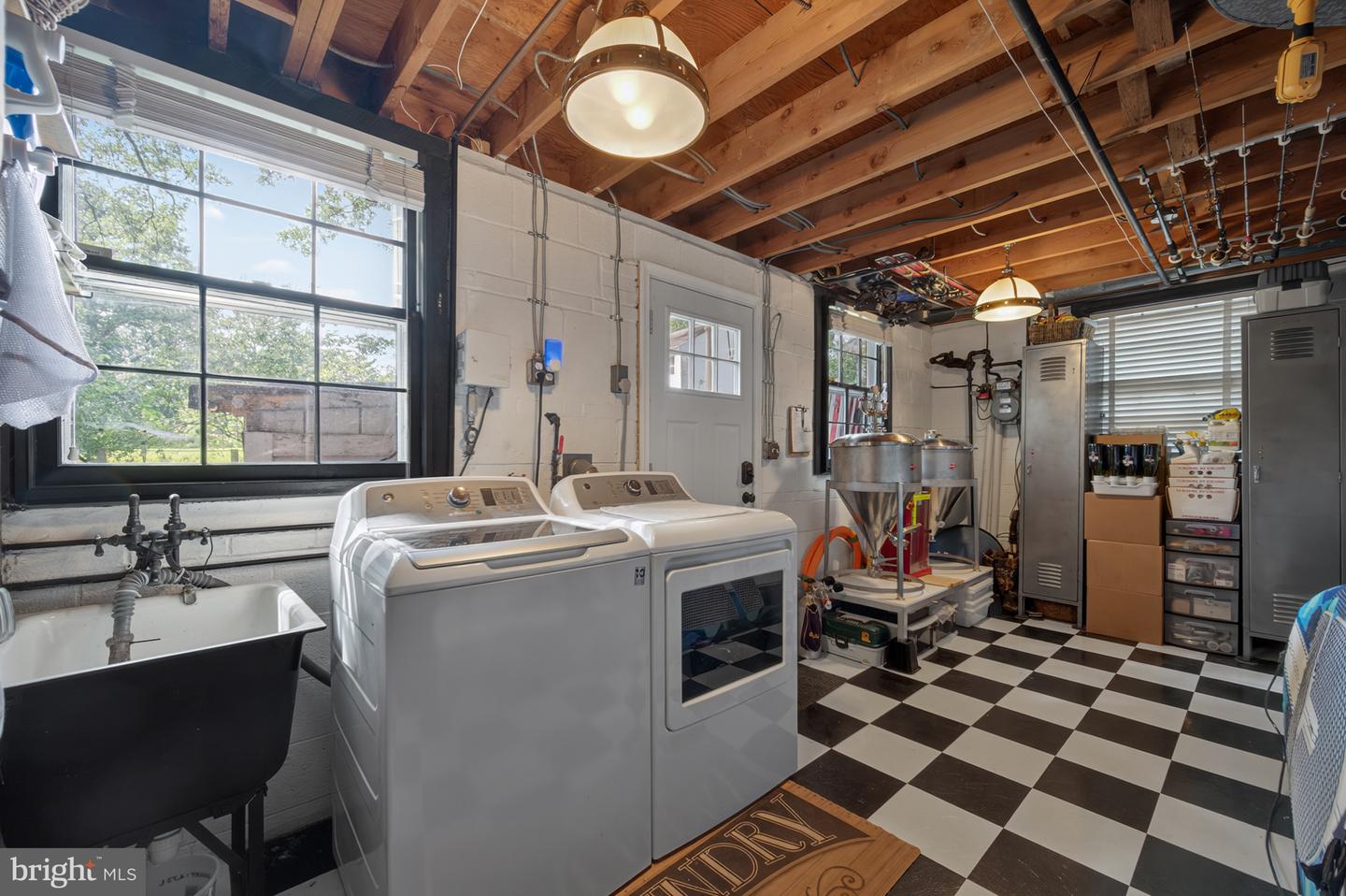 1102 ALDEN RD, ALEXANDRIA, Virginia 22308, 4 Bedrooms Bedrooms, ,3 BathroomsBathrooms,Residential,For sale,1102 ALDEN RD,VAFX2256608 MLS # VAFX2256608