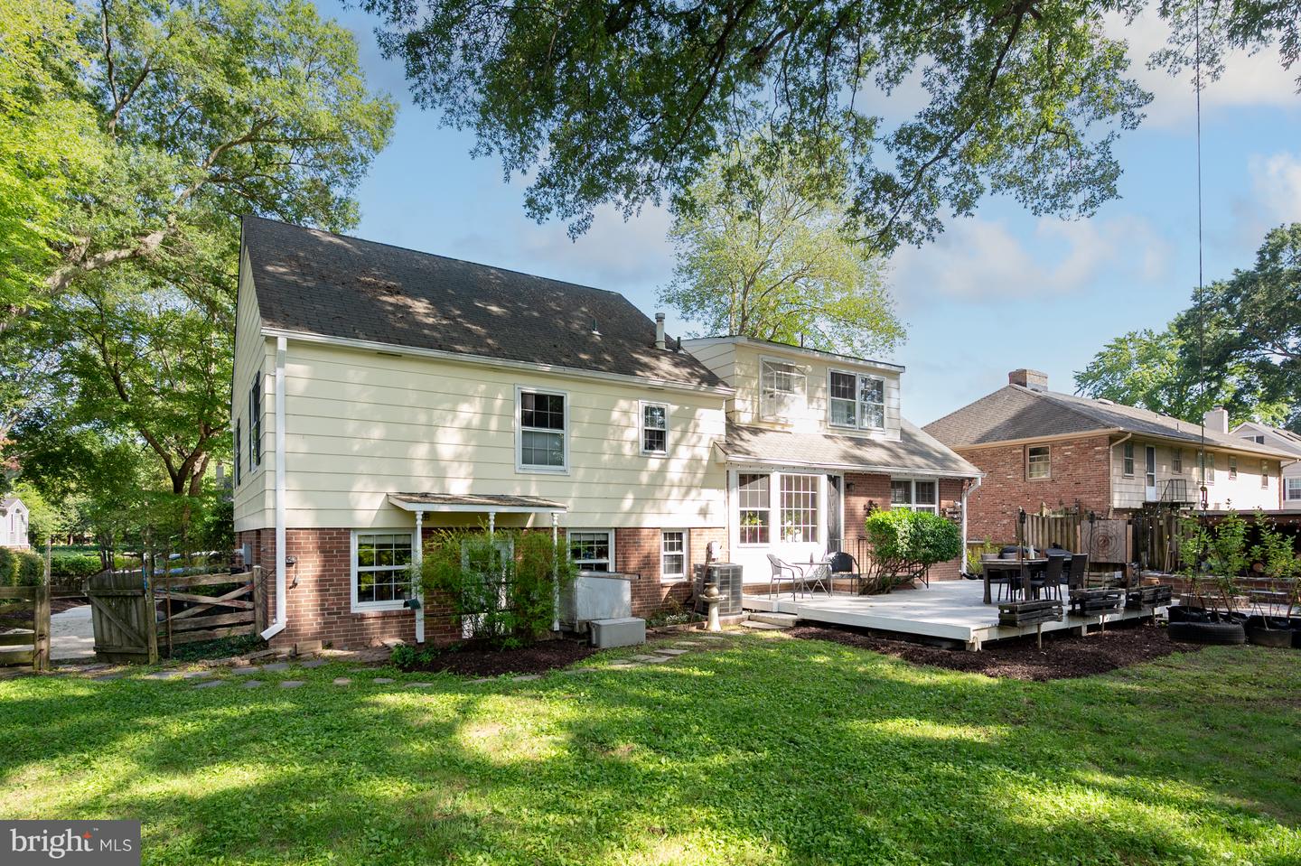 1102 ALDEN RD, ALEXANDRIA, Virginia 22308, 4 Bedrooms Bedrooms, ,3 BathroomsBathrooms,Residential,For sale,1102 ALDEN RD,VAFX2256608 MLS # VAFX2256608