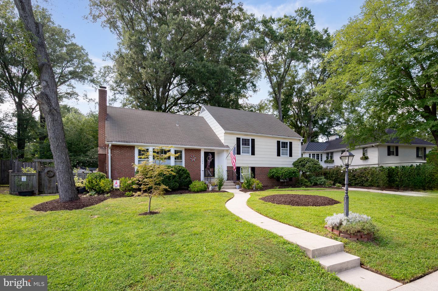 1102 ALDEN RD, ALEXANDRIA, Virginia 22308, 4 Bedrooms Bedrooms, ,3 BathroomsBathrooms,Residential,For sale,1102 ALDEN RD,VAFX2256608 MLS # VAFX2256608