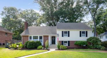 1102 ALDEN RD, ALEXANDRIA, Virginia 22308, 4 Bedrooms Bedrooms, ,3 BathroomsBathrooms,Residential,For sale,1102 ALDEN RD,VAFX2256608 MLS # VAFX2256608