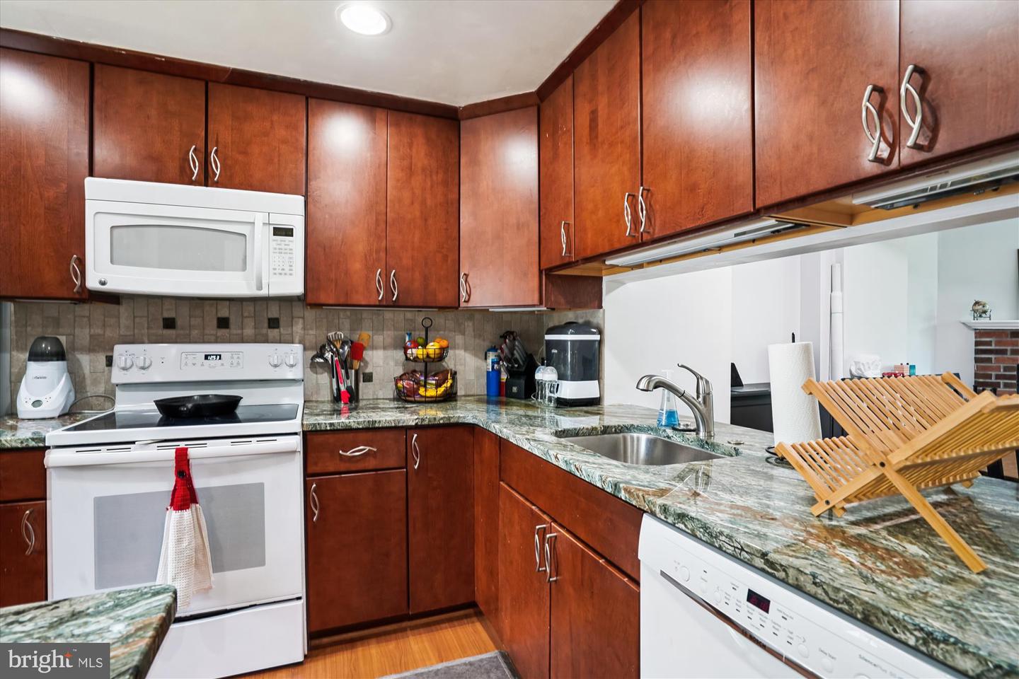 1617 PURPLE SAGE DR, RESTON, Virginia 20194, 2 Bedrooms Bedrooms, ,1 BathroomBathrooms,Residential,For sale,1617 PURPLE SAGE DR,VAFX2256618 MLS # VAFX2256618