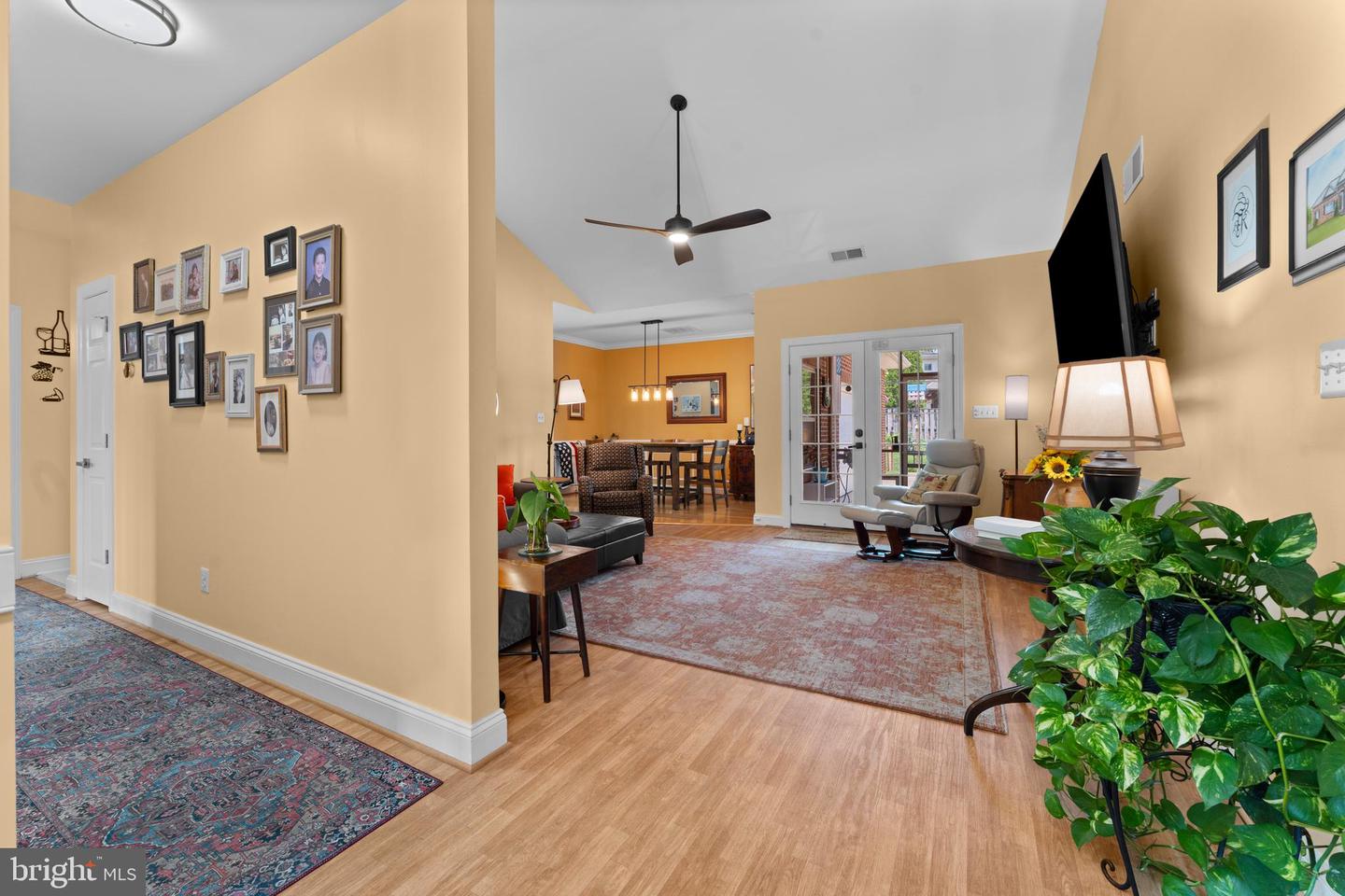 248 CARRIAGE CHASE CIR, WARRENTON, Virginia 20186, 3 Bedrooms Bedrooms, ,2 BathroomsBathrooms,Residential,For sale,248 CARRIAGE CHASE CIR,VAFQ2017544 MLS # VAFQ2017544