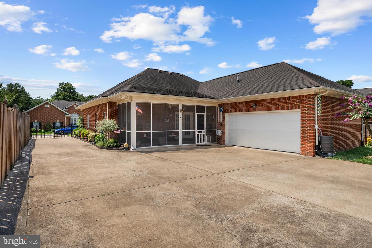 248 CARRIAGE CHASE CIR, WARRENTON, Virginia 20186, 3 Bedrooms Bedrooms, ,2 BathroomsBathrooms,Residential,For sale,248 CARRIAGE CHASE CIR,VAFQ2017544 MLS # VAFQ2017544