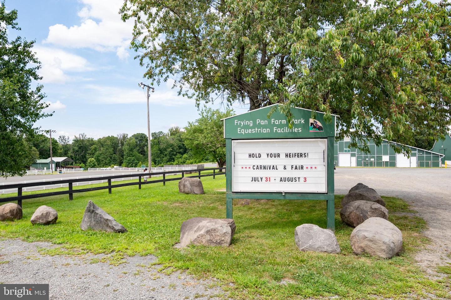 13174 KIDWELL FIELD RD, HERNDON, Virginia 20171, 2 Bedrooms Bedrooms, ,2 BathroomsBathrooms,Residential,For sale,13174 KIDWELL FIELD RD,VAFX2256686 MLS # VAFX2256686