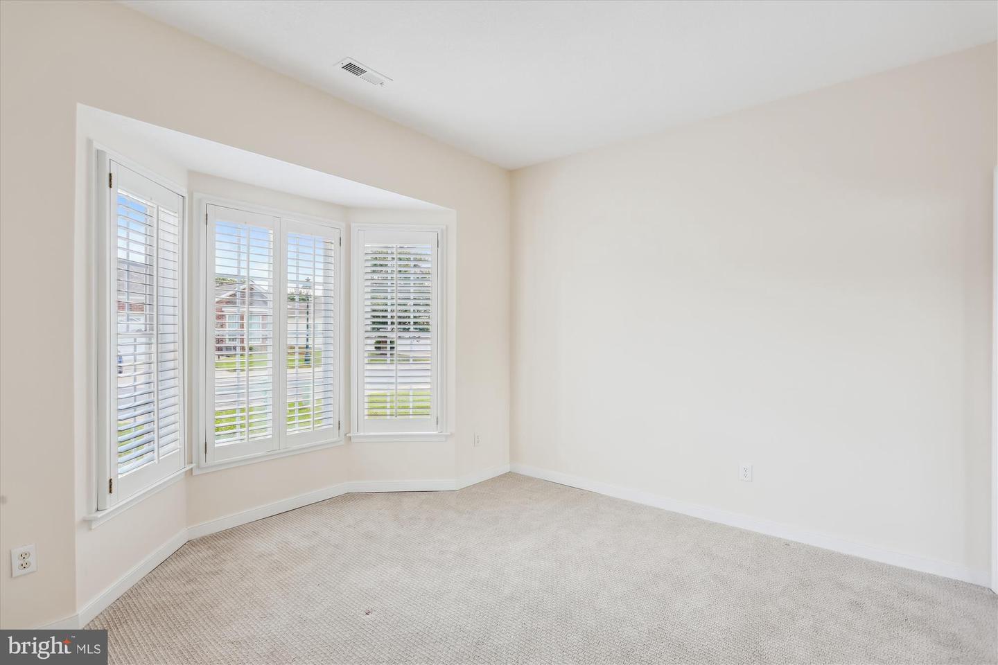 4141 ENGLISH HOLLY CIR, RICHMOND, Virginia 23294, 2 Bedrooms Bedrooms, 5 Rooms Rooms,2 BathroomsBathrooms,Residential,For sale,4141 ENGLISH HOLLY CIR,VAHN2000996 MLS # VAHN2000996