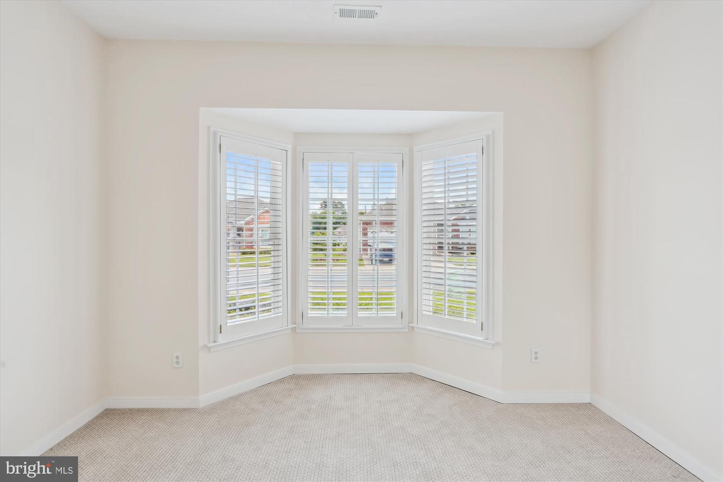 4141 ENGLISH HOLLY CIR, RICHMOND, Virginia 23294, 2 Bedrooms Bedrooms, 5 Rooms Rooms,2 BathroomsBathrooms,Residential,For sale,4141 ENGLISH HOLLY CIR,VAHN2000996 MLS # VAHN2000996