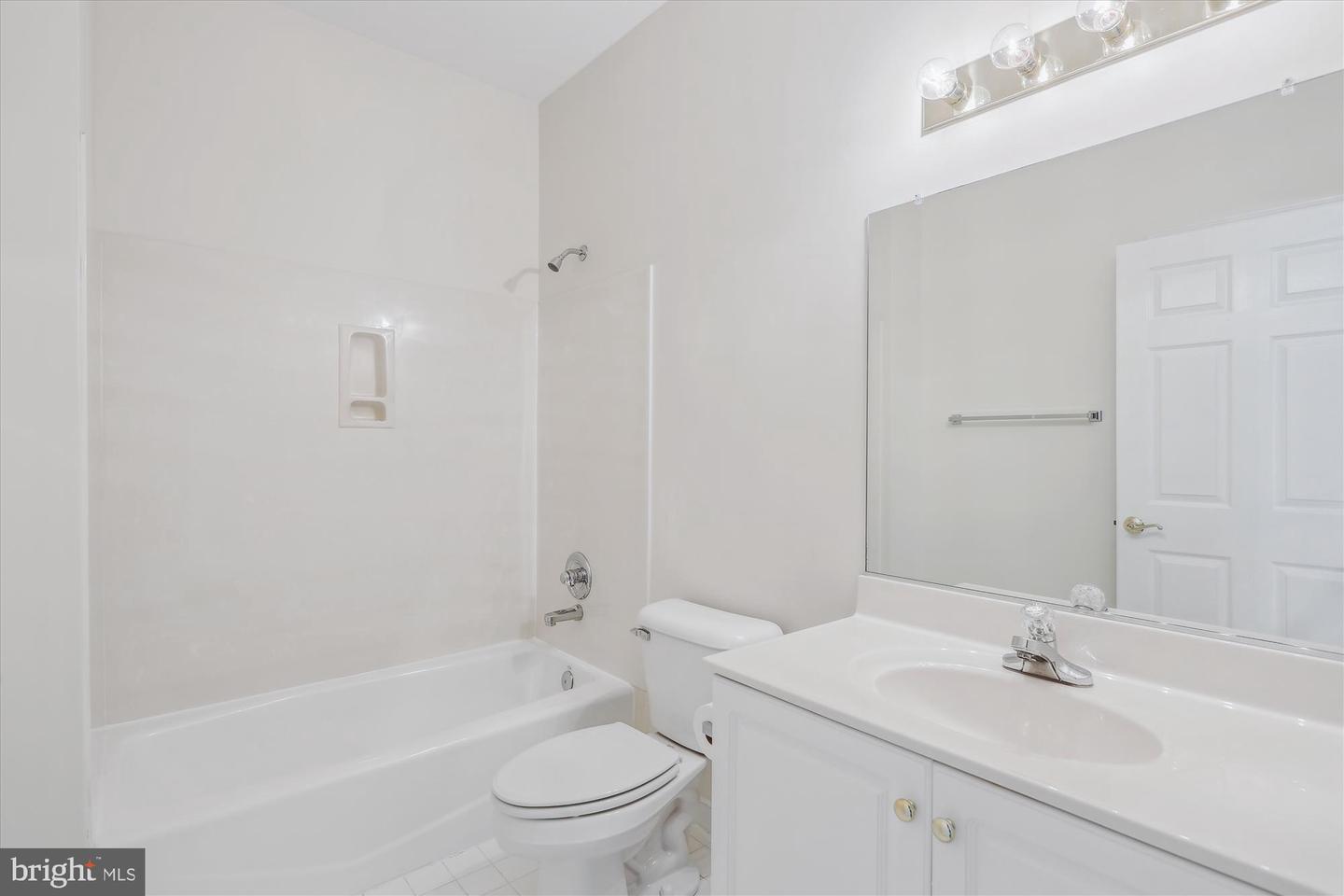 4141 ENGLISH HOLLY CIR, RICHMOND, Virginia 23294, 2 Bedrooms Bedrooms, 5 Rooms Rooms,2 BathroomsBathrooms,Residential,For sale,4141 ENGLISH HOLLY CIR,VAHN2000996 MLS # VAHN2000996